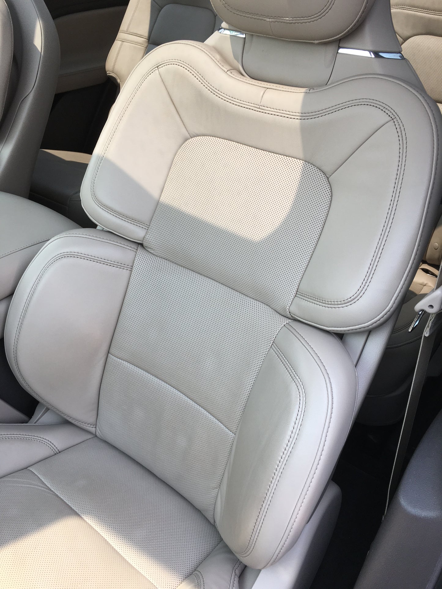 Custom Luxury Vehicle Leather Seat